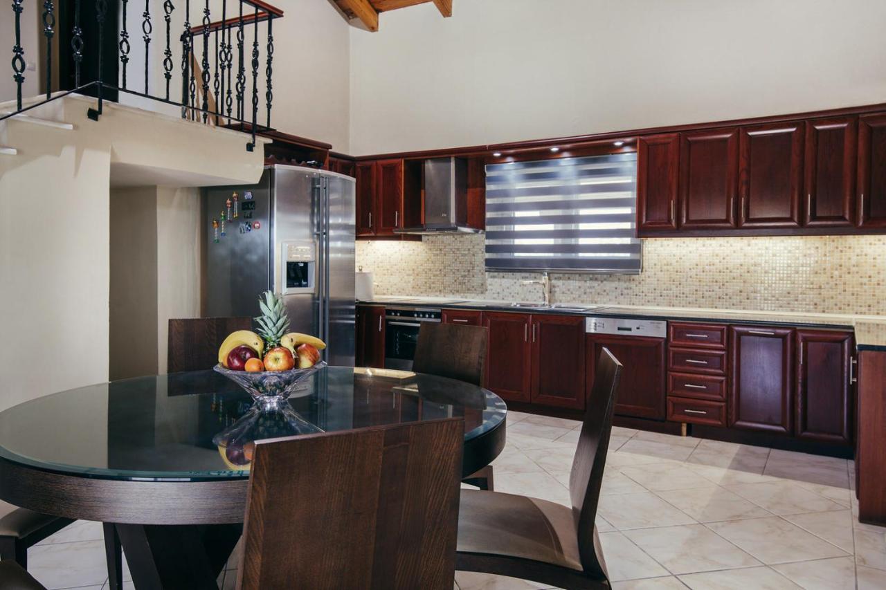 Villa Paradise ลากานาส ภายนอก รูปภาพ